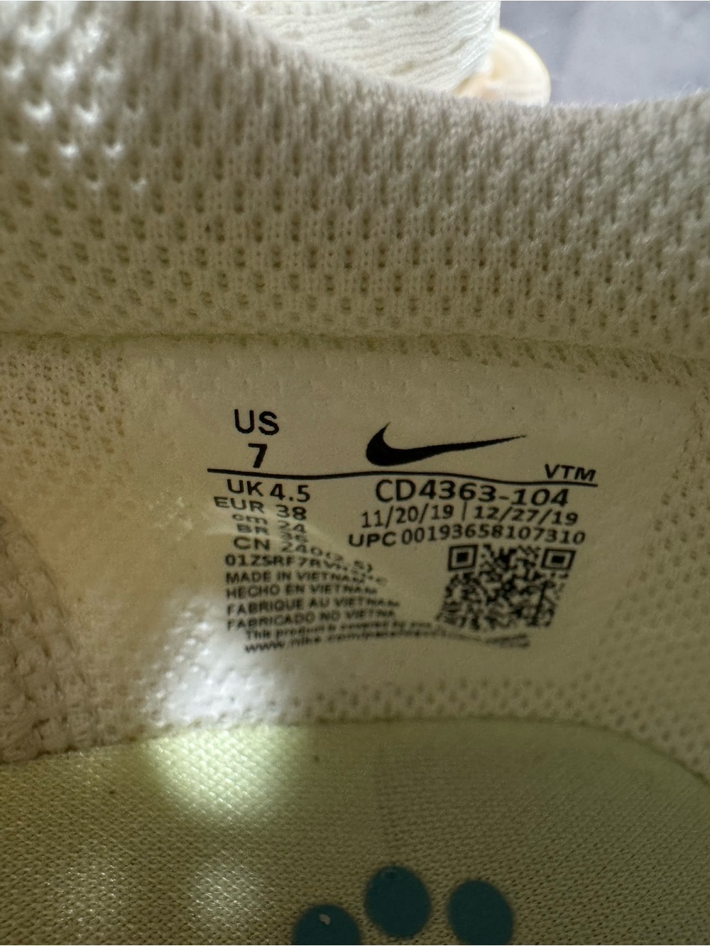Nike Women's Joyride Dual Run Sneakers - Picture 12 of 12